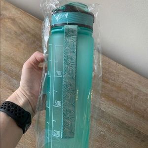 Water bottle